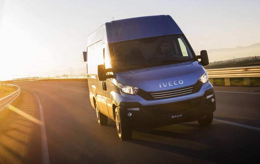  Iveco Daily Van 2016 года  (фото 1 из 30)